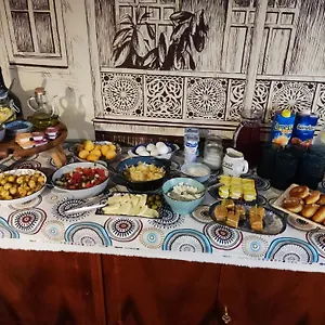 Gvino Minda מלון